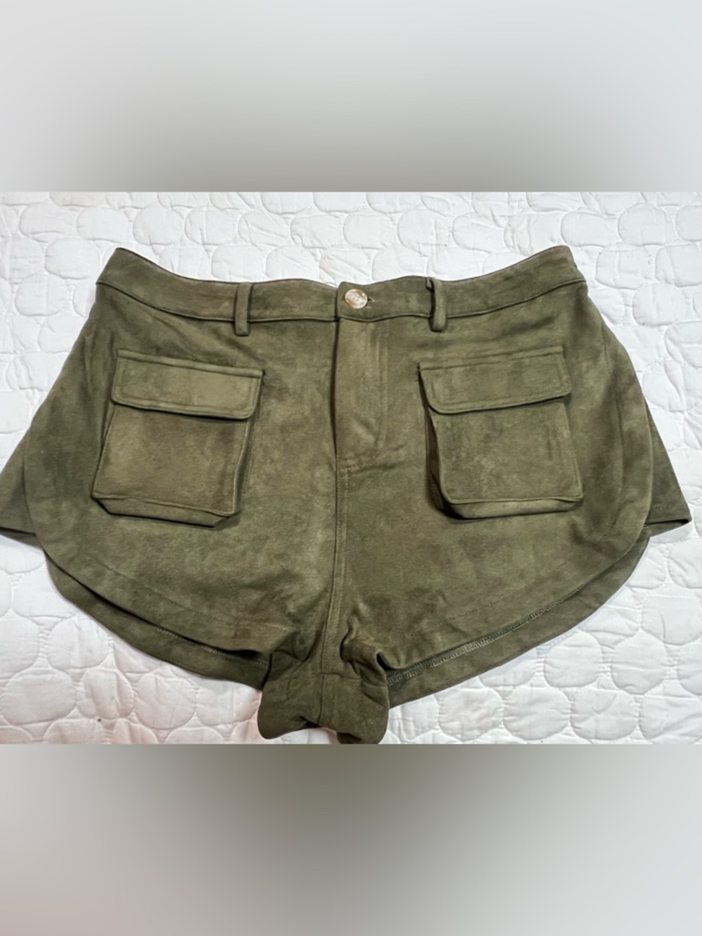 NWT Davi & Dani Olive Green short Shorts - Large